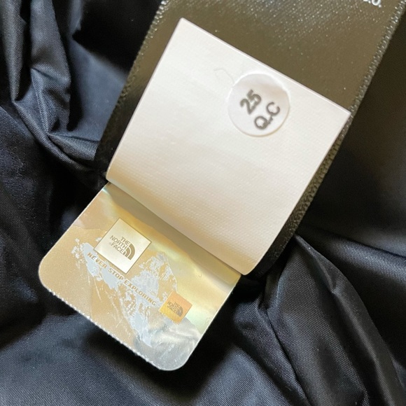 The North Face Men’s Kepplier Black Rain Jacket - Picture 9 of 9